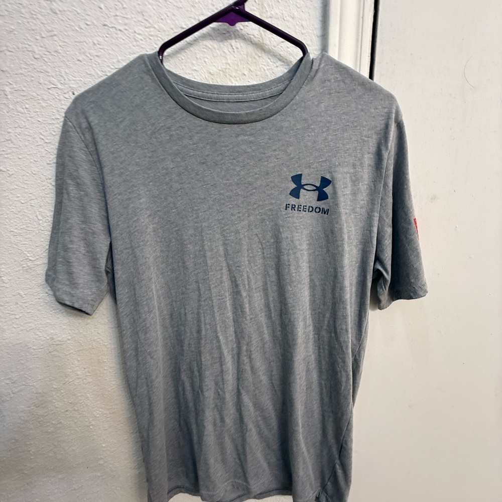 Under Armour Gray Short Sleeve Tee Athletic Style